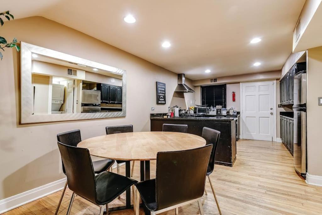 Brownstone In Gold Coast Appartement Chicago Buitenkant foto